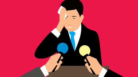 Ste v zadregi, ko je treba spregovoriti v javnosti? Govor je veščina, vsak ga lahko izboljša. (photo: Pixabay)