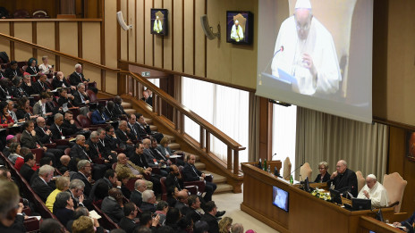 Sodelujoči na konferenci »Pastirji in verniki laiki, poklicani skupaj naprej« (photo: Vatican Media)