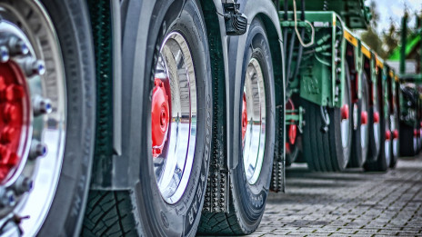 Traktor (photo: Pixabay)