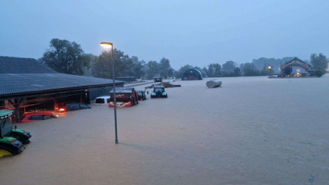 Poplave v Mostah pri Komendi. Narasla voda povzroča ogromno škodo v kmetijstvu. (photo: STA)
