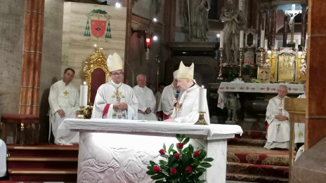 Škof Maksililijan Matjaž in nuncij Speich (photo: ARO)