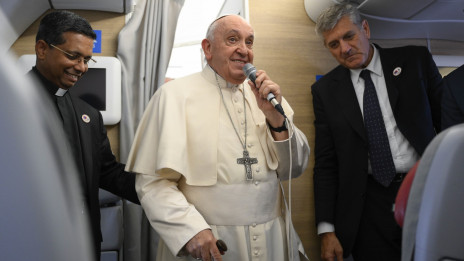 Papež v pogovoru z novinarji na letalu (photo: Vatican News)