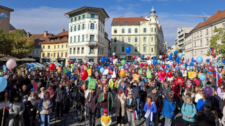 Več kot 5000 ljudi na Pohodu za življenje v Ljubljani (photo: Marjana Debevec)