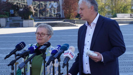 Milena Miklavčič in Aleš Primc (photo: Vir: FB Za Slovenijo - za otroke in družine)