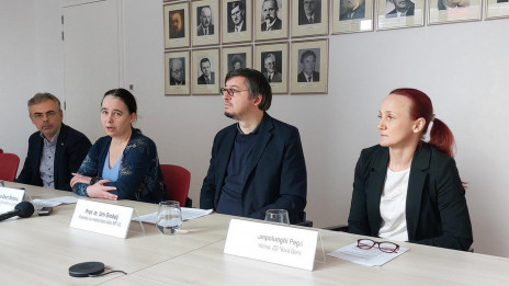 Borut Škodlar, Maja Ebert Moltara, Urh Grošelj, Polona Campolunghi Pegan (photo: ARO)
