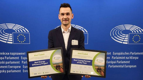 Aleš Čadež prejel tudi priznanje najboljšega evropskega mladega kmeta (photo: Vir: KGZS )