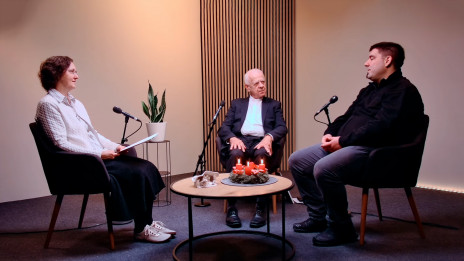 Meta Potočnik je v Radijski katehezi gostila Mira Šlibarja in Nika Šavlija (photo: Izidor Šček)