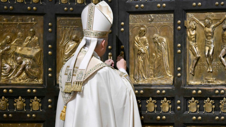 Papež Leon XIV. zapira sveta vrata v vatikanski baziliki (photo: Vatican Media)