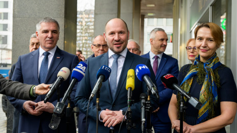 Marko Lotrič, Jernej Vrtovec in Tina Bregant (photo: Rok Rakun)