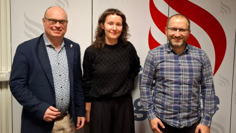 Gostje oddaje (z desne) Dan Podjed, Manca Kok in Benjamin Tomažič (photo: ARO)