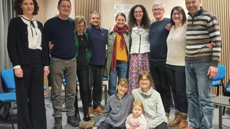 Novinarka Petra Stopar s člani Frančiškovega svetnega reda v studiu Radia Ognjišče (photo: ARO)