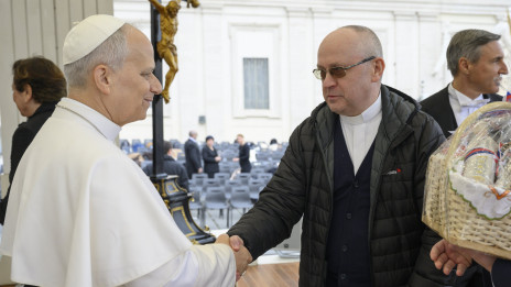 Papež Leon XIV. in msgr. Franci Trstenjak (photo: Simone Risoluti/Vatican Media)