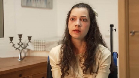 Castillo Ramos iz Barcelone julija 2022 žrtev skupinske spolne zlorabe s strani migrantov (photo: x.com /Zajem zaslona)