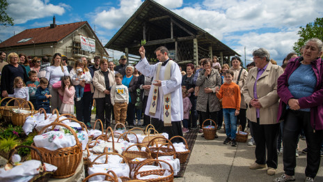 Blagoslov velikonočnih jedil (photo: Rok Mihevc)