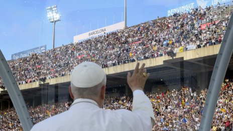 Papež na stadionu z mladimi (photo: Vatican media)