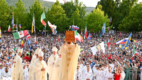 Zbrani pri sveti maši (photo: Radio Mir Medžugorje/ICMM)