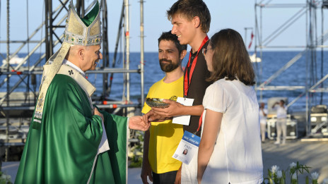 Papež z mladimi (photo: Simone Risoluti / Vatican News)