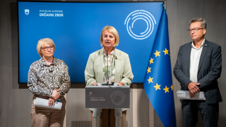 Skupna novinarska konferenca koalicije (photo: STA/Jakob Pirnat)