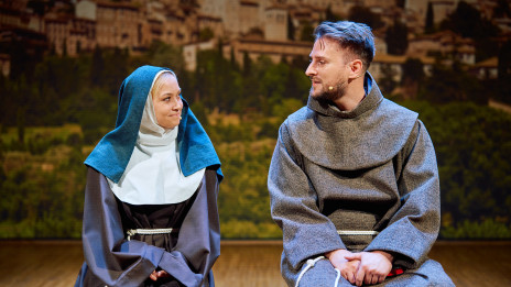 Eva Černe in Gregor Ravnik kot sveta Klara in sveti Frančišek Asiški (photo: Janez Kotar)