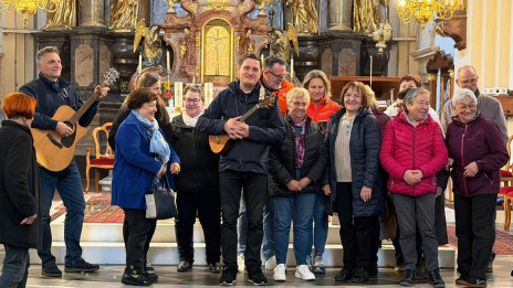 Prepevanje skupin, ki živijo iz Frančiškove duhovnosti (photo: fb Frančiškov svetni red OFS)
