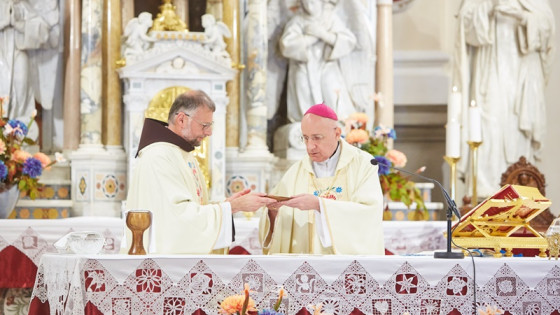 Sveta maša na Brezjah (photo: Romarski urad Brezje)