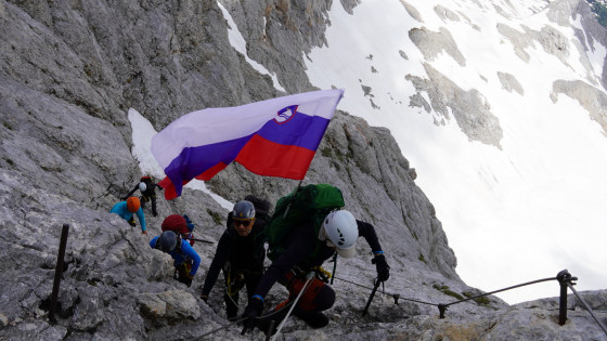 Vzpon na Triglav. Ponosni na Slovenijo! (photo: Izidor Šček)