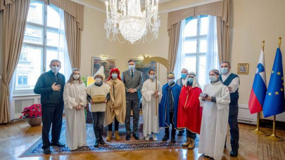 Koledniki pri predsedniku Borutu Pahorju (photo: Urad predsednika republike)