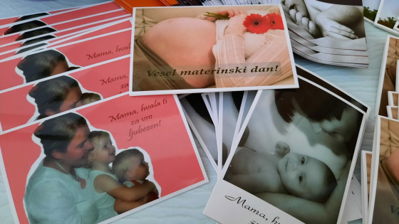 Voščilnice za materinski dan (photo: Marjana Debevec)