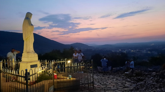 Marijin kip na Crnici, kjer se prvič prikazala Marija v Medžugorju (photo: Marjana Debevec)