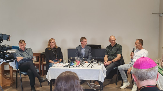 Dare Prevc, Petra Majdič, Jernej Pisk, Miran Žvanut in Roman Kejžar (photo: Marcel Krek)