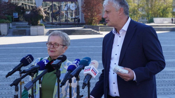 Milena Miklavčič in Aleš Primc (photo: Vir: FB Za Slovenijo - za otroke in družine)