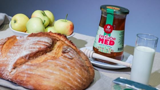 Tradicionalni slovenski zajtrk ob tednu slovenske hrane. (photo: Daniel Novaković / STA)