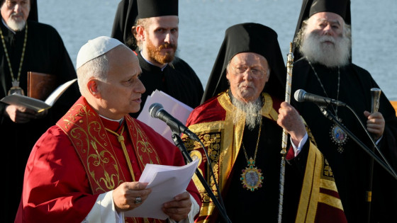Papež Leon XIV. in ekumenski patriarh Bartolomej I. (photo: Simone Risoluti/Vatican Media)