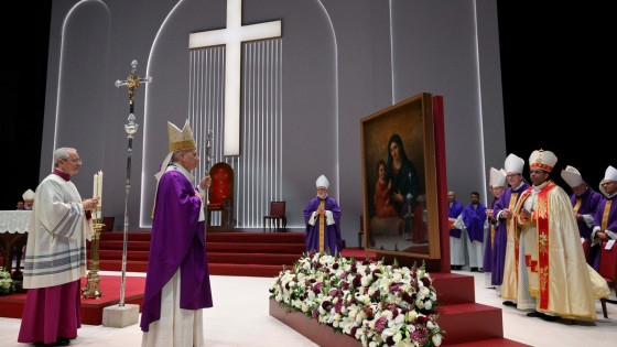 Papež med sveto mašo v Carigradu (photo: Simone Risoluti/Vatican Media)