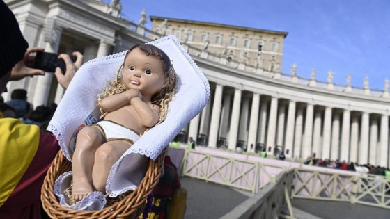 Blagoslovitev Jezuščkov v Vatikanu (photo: Vatican Media)