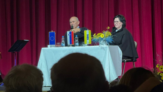 Pogovor v Mengšu (photo: Vir: x SDS)