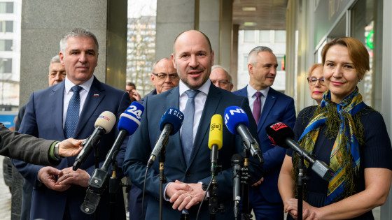 Marko Lotrič, Jernej Vrtovec in Tina Bregant (photo: Rok Rakun)