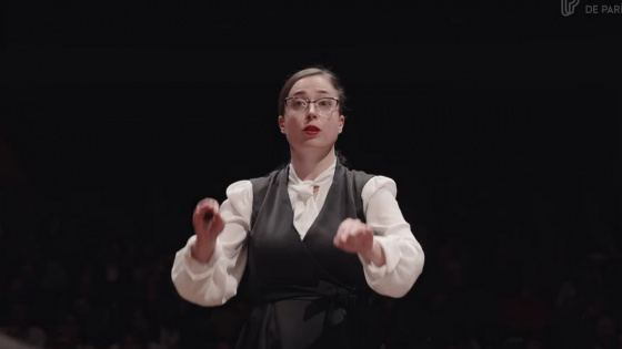 Dirigentka Mojca Lavrenčič (photo: posnetek zaslona)