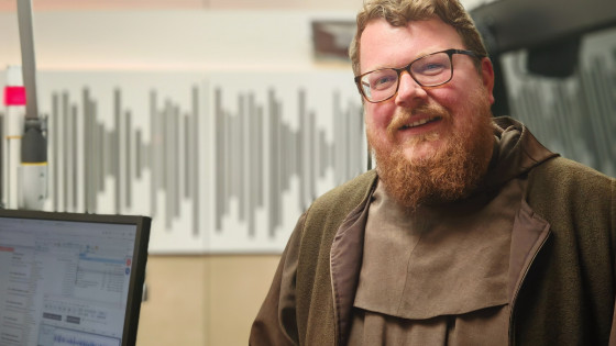 Br. dr. Jan Dominik Bogataj: Bog svojo ljubezen deli vsem in pri tem ni selektiven. (photo: Mirjam Judež)