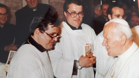 Papež Janez Pavel II. in škof Peter Štumpf (photo: Osebni arhiv škofa Petra Štumpfa)
