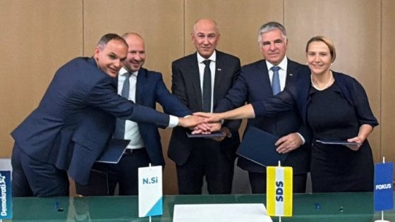 Stranke SDS, Demokrati ter NSi, SLS in Fokus so danes podpisale koalicijsko pogodbo (photo: SDS)