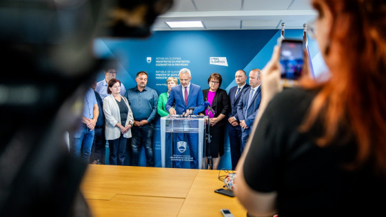 Izjava ministra za kmetijstvo Janeza Ciglerja Kralja (photo: Siniša Kanižaj/STA)