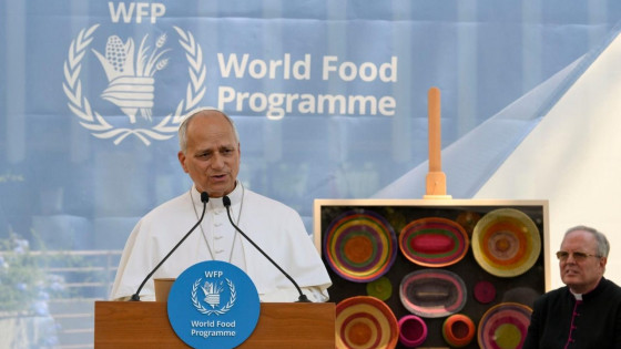 Papež na sedežu Svetovnega programa za hrano (photo: Vatican Media)