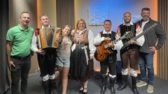 V studiu Radia Ognjišče smo gostili Ansambel Vihar (photo: ARO)