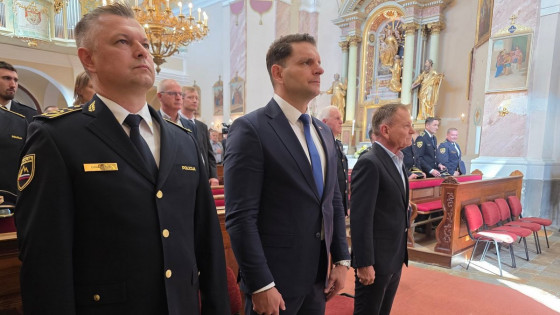Namestnik generalnega direktorja Policije Donald Rus, predsednik parlamenta Zoran Stevanović in minister za notranje zadeve Franci Matoz (photo: Vir: FB Ministrstvo za notranje zadeve)