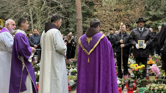 Pogreb 48-letnega Aleša Šutarja. (photo: Aleš Kocjan / STA)