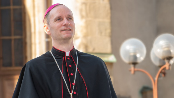 Škof Janez Kozinc (photo: Zvonka in Andraž Poje)