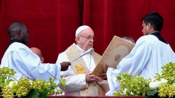 Papež pri blagoslovu Urbi et Orbi (photo: Vatican news)