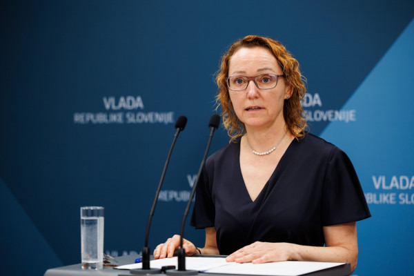 Na ministrstvu za demografijo 180-milijonski primanjkljaj