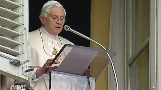 Benedikt XVI. med avdienco (foto: CTV)